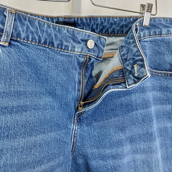 TALBOTS Everyday Relaxed Jeans Zip Fly Medium Wash Blue Petite Plus 18 18WP - Picture 8 of 10